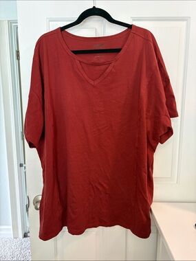 torrid Rust-Red Short Sleeve V-Notch Tee